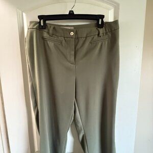 Chico's Olive Green polyester size 1.5 short pants